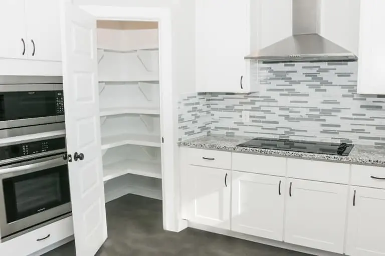 Kitchen cabinet and trim finish by New Life Painting